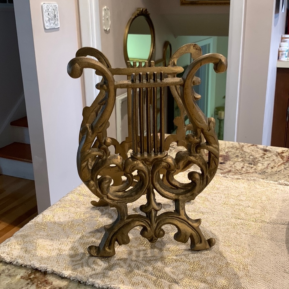 Vintage Harp magazine music stand